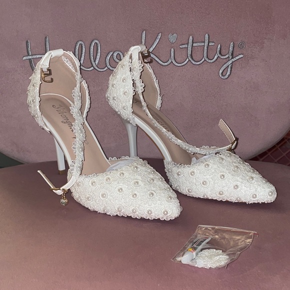 Shoes - Elegant White Lace Heels